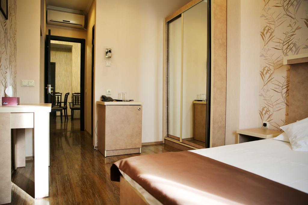 Rondo Hotel Tbilisi Zimmer foto