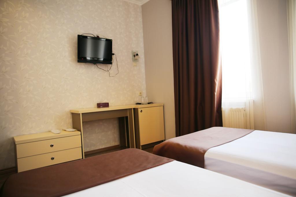Rondo Hotel Tbilisi Zimmer foto