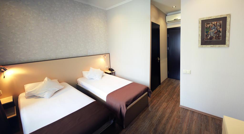Rondo Hotel Tbilisi Zimmer foto
