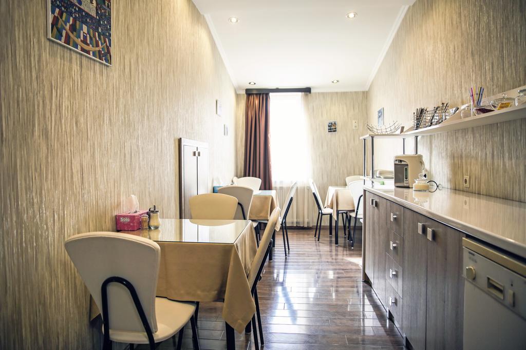 Rondo Hotel Tbilisi Exterior foto
